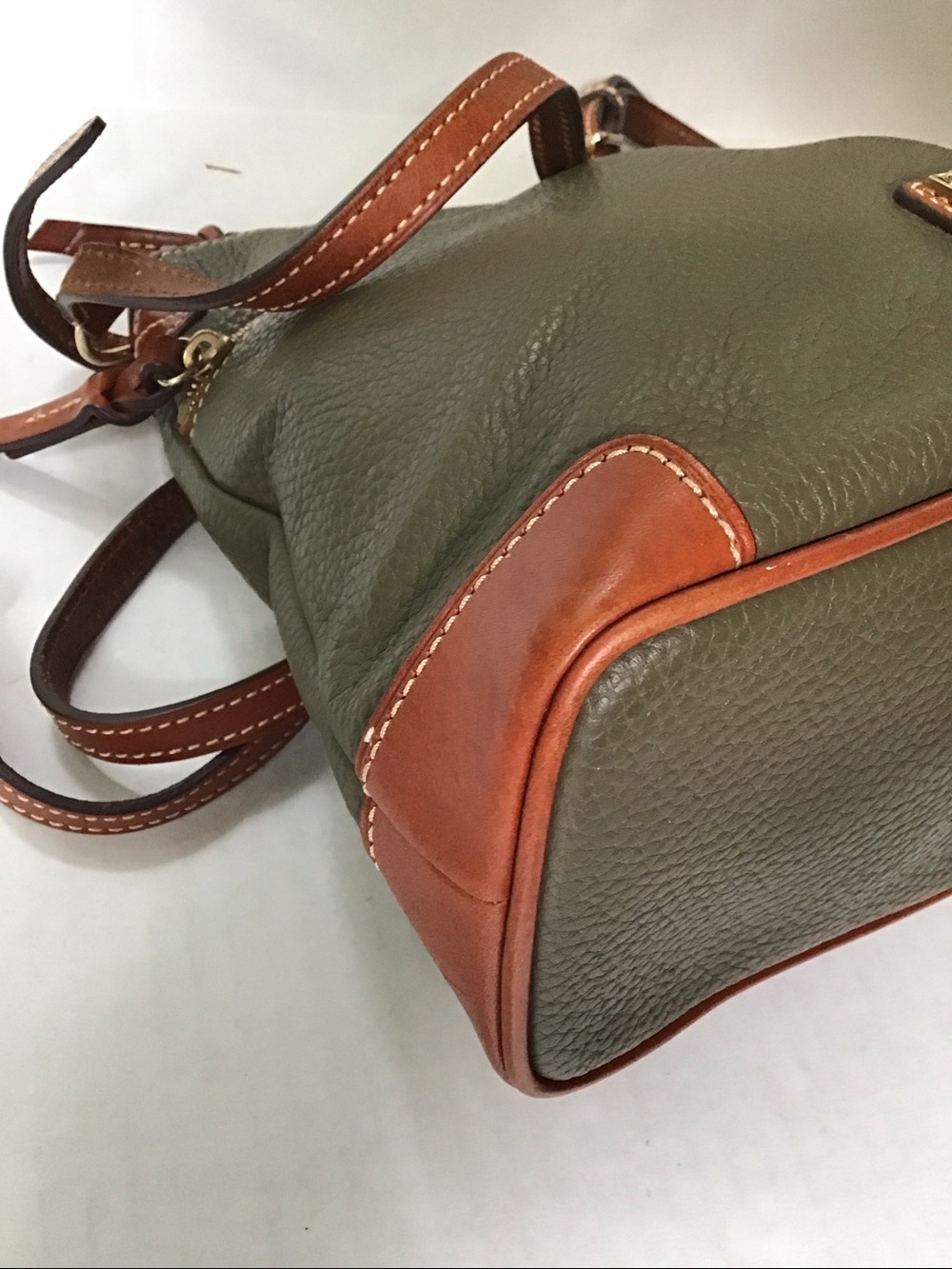 Dooney & Bourke Green Pebble Leather Crossbody with Brown Trim - Picture 4 of 14